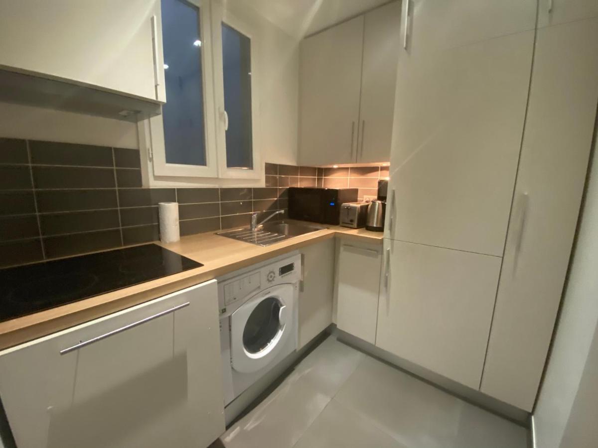 Apartment Avenue Montaigne 2 Champs Elysees Paris