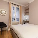 Avenue Montaigne 2 Champs Elysees Paris